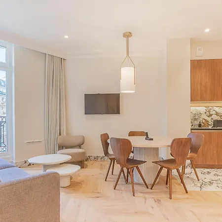 3br St Honore Place Vandome Apartment Paris